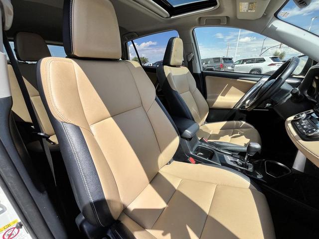 Photo of 2018 Blizzard Pearl Toyota RAV4 Hybrid