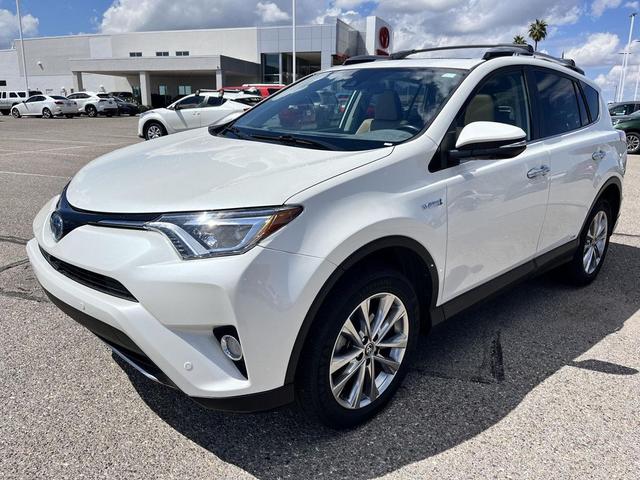 Photo of 2018 Blizzard Pearl Toyota RAV4 Hybrid