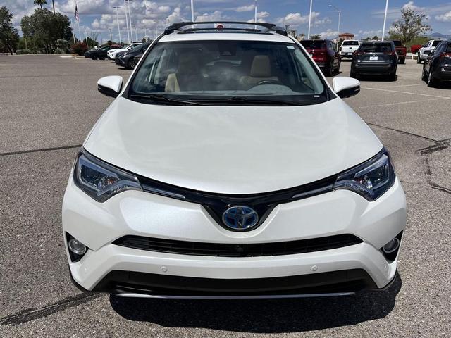 Photo of 2018 Blizzard Pearl Toyota RAV4 Hybrid