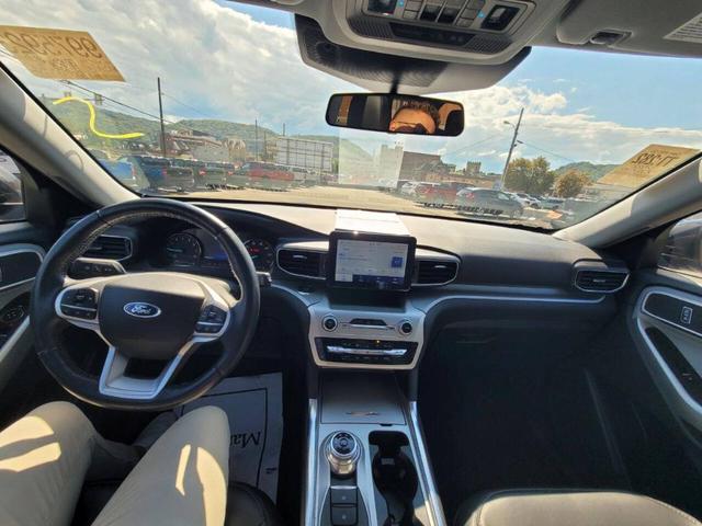 Photo of 2022 Blue Ford Explorer