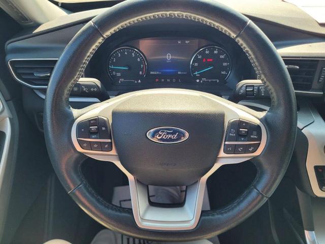 Photo of 2022 Blue Ford Explorer