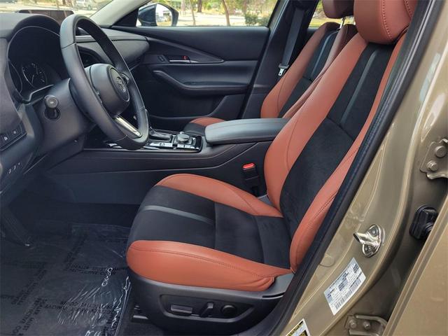Photo of 2024 Zircon Sand Metallic Mazda CX-30