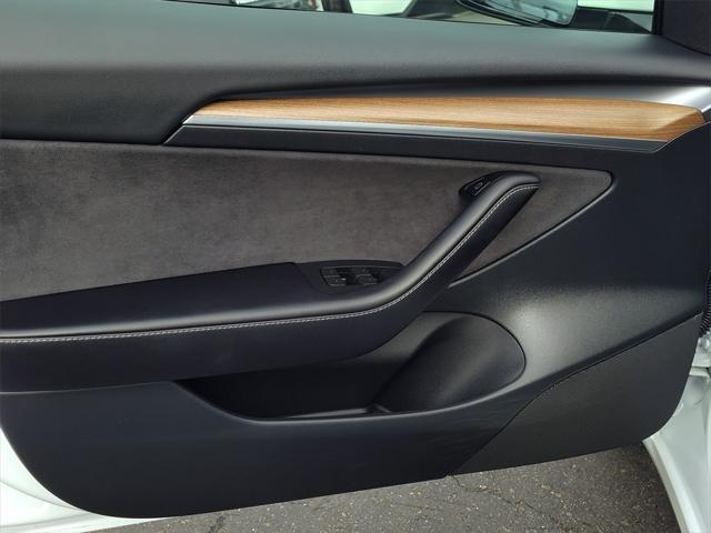 Photo of 2023 Pearl White Multi-Coat Tesla Model 3
