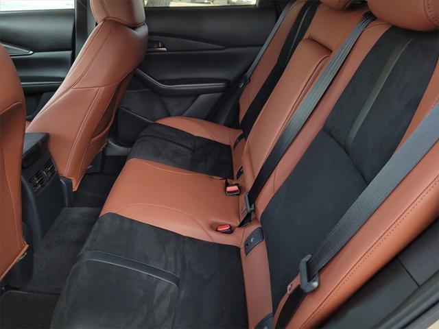 Photo of 2024 Zircon Sand Metallic Mazda CX-30