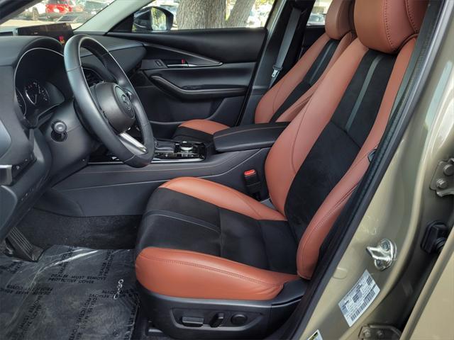 Photo of 2024 Zircon Sand Metallic Mazda CX-30