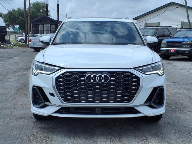 Photo of 2023 Glacier White Metallic Audi Q3