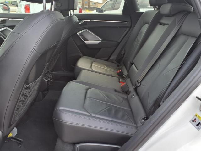 Photo of 2023 Glacier White Metallic Audi Q3