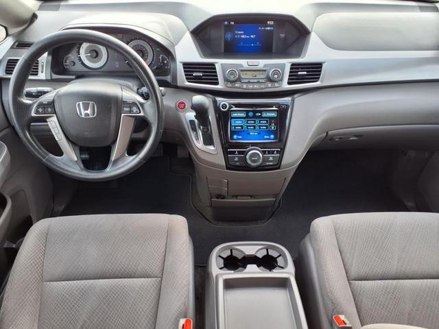 Photo of 2016 Lunar Silver Metallic Honda Odyssey