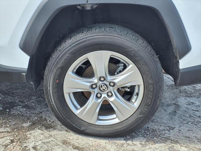 Photo of 2024 Ice Cap Toyota RAV4