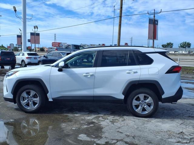 Photo of 2024 Ice Cap Toyota RAV4