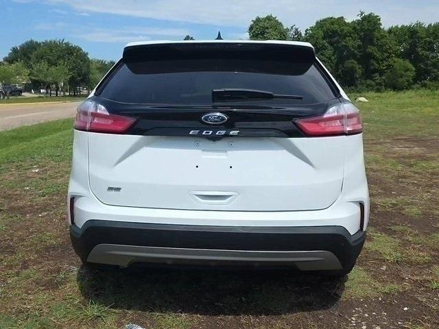 Photo of 2024 Oxford White Ford Edge