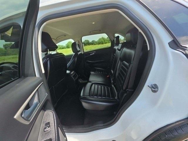 Photo of 2024 Oxford White Ford Edge