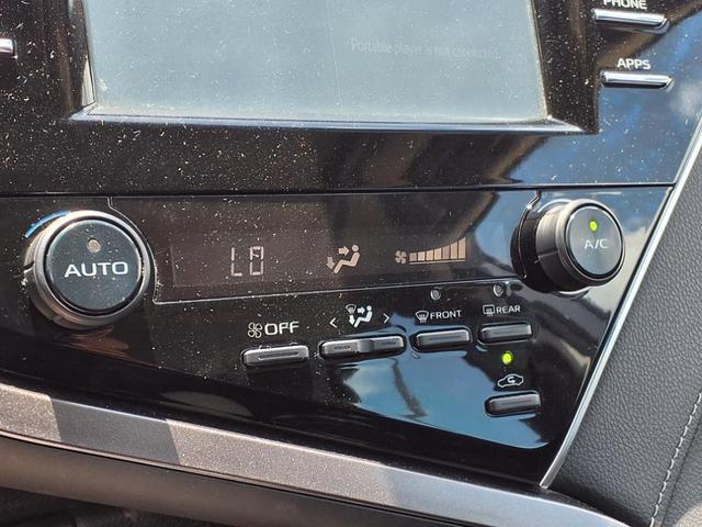 Photo of 2018 Predawn Gray Mica Toyota Camry