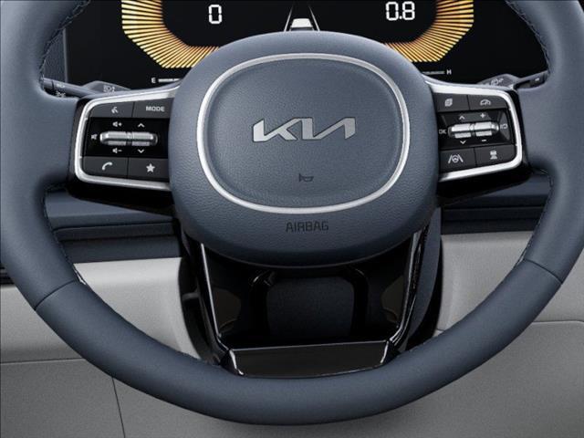 Photo of 2026 Ceramic White Kia Carnival