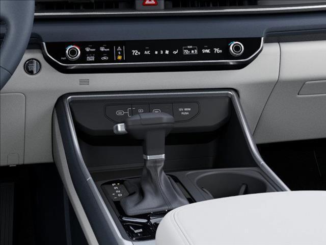 Photo of 2026 Ceramic White Kia Carnival