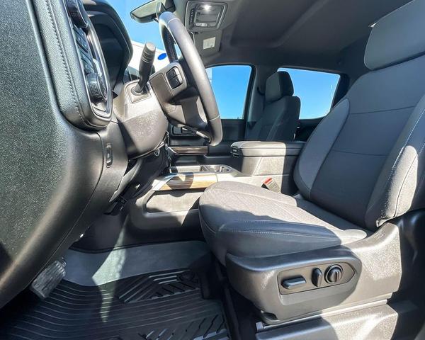 Photo of 2022 Black Chevrolet Silverado 1500