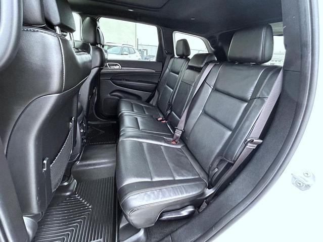 Photo of 2020 Bright White Clearcoat Jeep Grand Cherokee