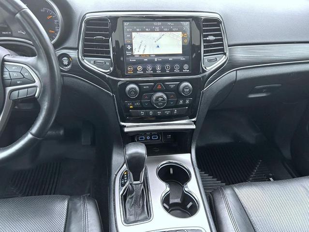 Photo of 2020 Bright White Clearcoat Jeep Grand Cherokee