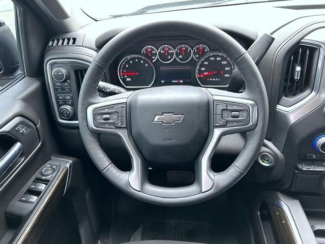 Photo of 2022 Black Chevrolet Silverado 1500
