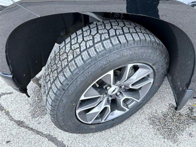 Photo of 2022 Black Chevrolet Silverado 1500