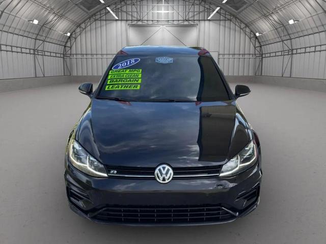 Photo of 2018 Deep Black Pearl Metallic Volkswagen Golf R
