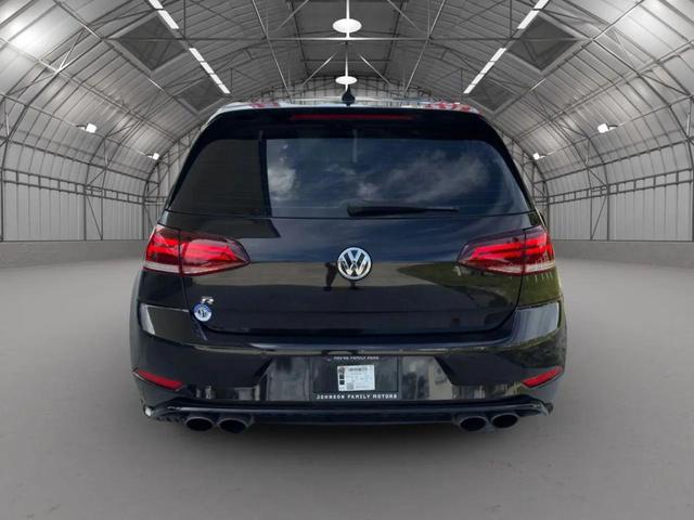 Photo of 2018 Deep Black Pearl Metallic Volkswagen Golf R