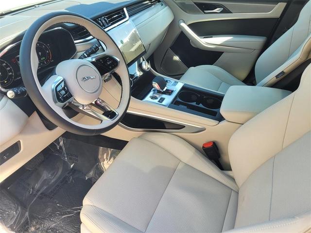 Photo of 2026 Fuji White Jaguar F-PACE