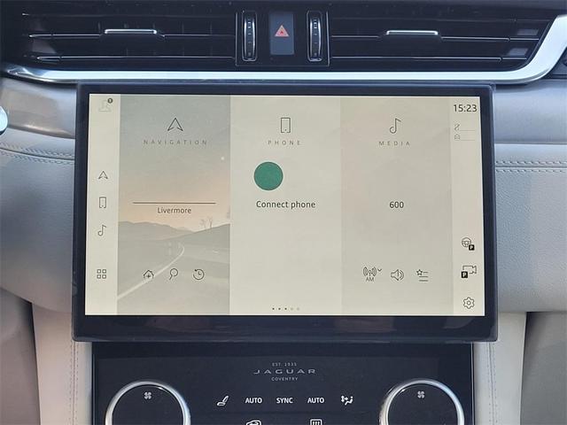 Photo of 2026 Fuji White Jaguar F-PACE