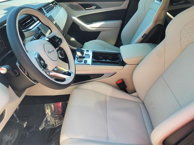 Photo of 2026 Fuji White Jaguar F-PACE