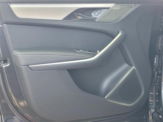 Photo of 2026 Carpathian Grey Jaguar F-PACE