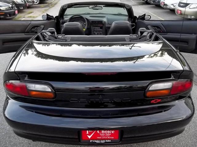 Photo of 2000 Black Chevrolet Camaro