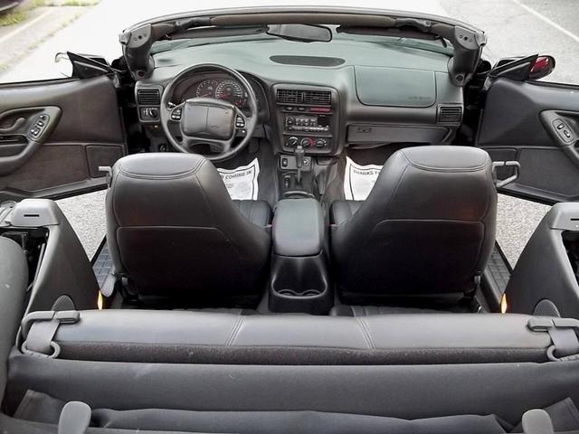 Photo of 2000 Black Chevrolet Camaro