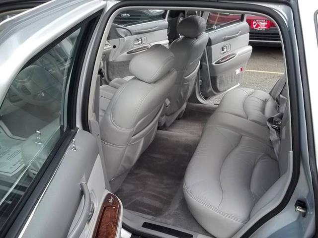 Photo of 1997 Silver Lincoln Town Car