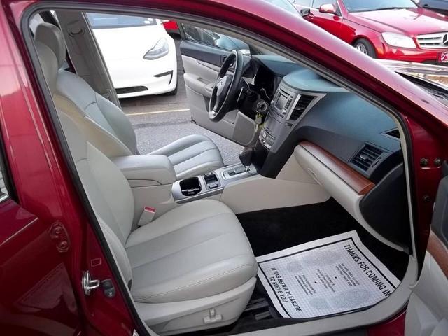 Photo of 2013 Deep Indigo Pearl Subaru Outback