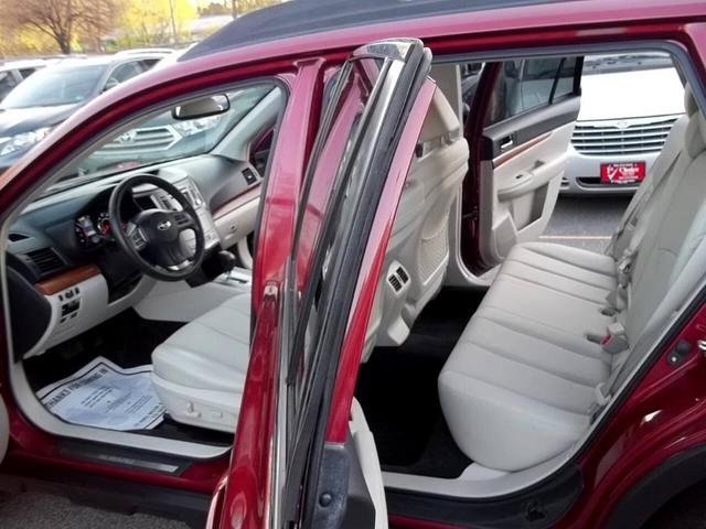 Photo of 2013 Deep Indigo Pearl Subaru Outback