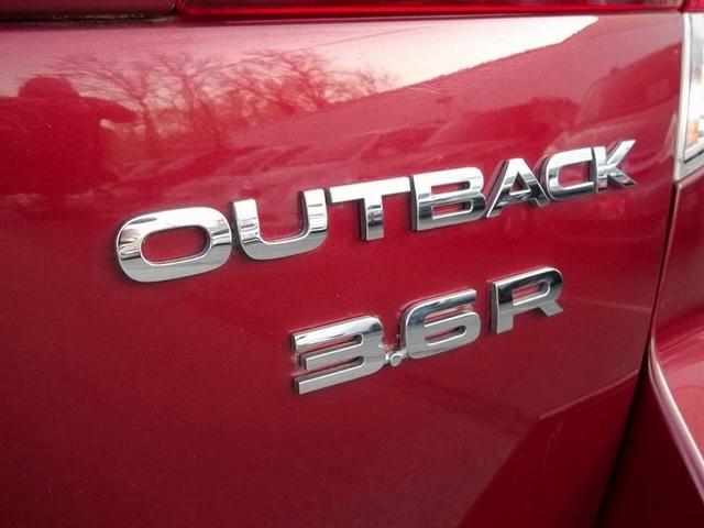 Photo of 2013 Deep Indigo Pearl Subaru Outback