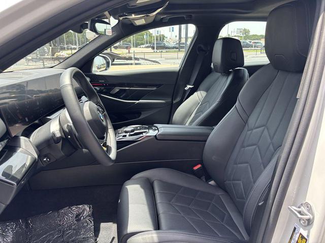 Photo of 2024 Mineral White Metallic BMW 530