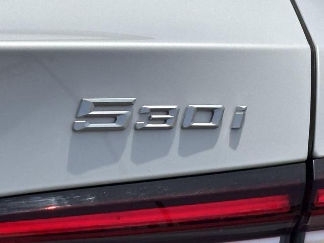 Photo of 2024 Mineral White Metallic BMW 530