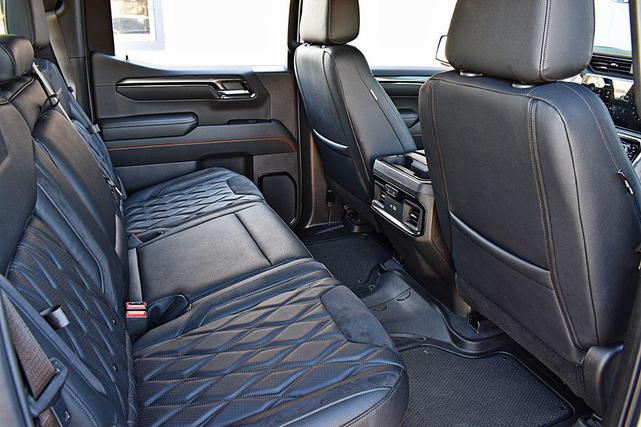 Photo of 2024 GRAY GMC Sierra 1500