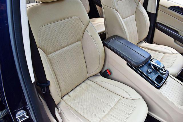 Photo of 2018 BLUE Mercedes-Benz GLE 350