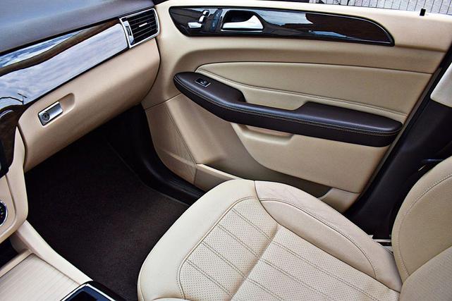 Photo of 2018 BLUE Mercedes-Benz GLE 350