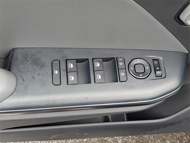 Photo of 2025 Steel Gray Kia K4