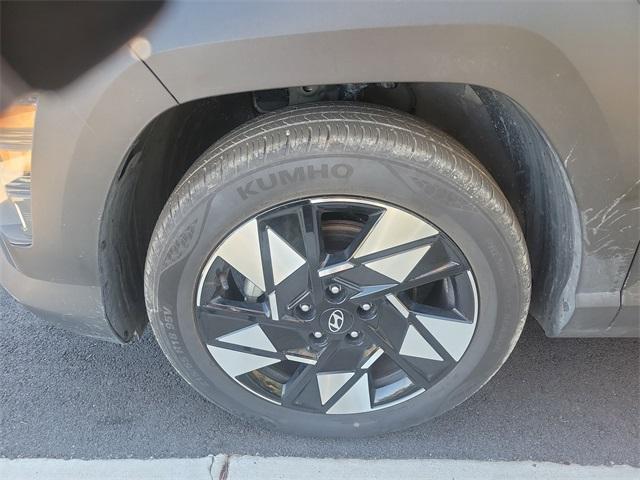 Photo of 2025 Gray Pearl Hyundai KONA