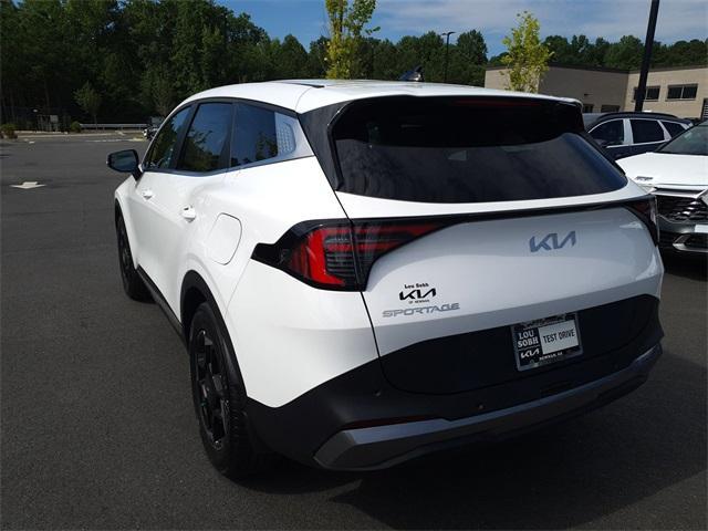Photo of 2026 Glacial White Pearl Kia Sportage