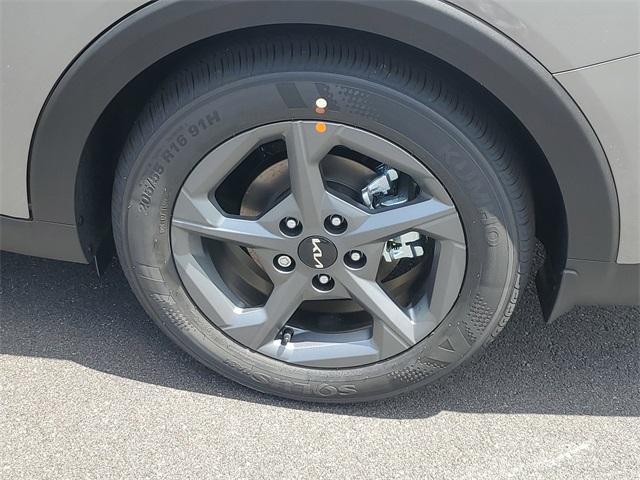 Photo of 2025 Steel Gray Kia K4