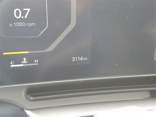 Photo of 2025 Ceramic Silver Kia Carnival