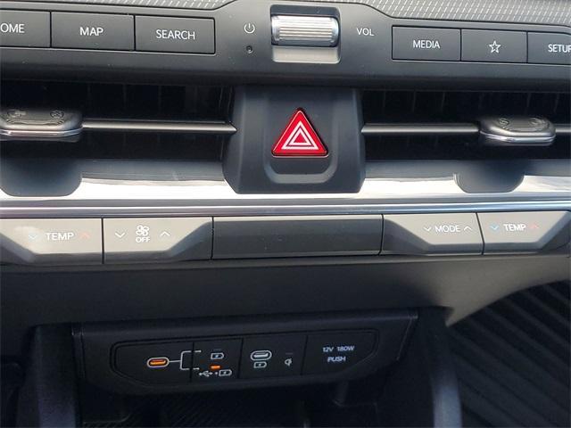 Photo of 2025 Currant Red Kia K4