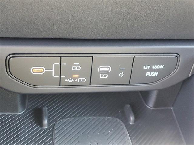 Photo of 2025 Currant Red Kia K4