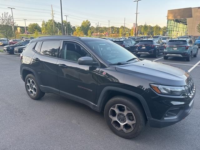 Photo of 2022 Diamond Black Jeep Compass