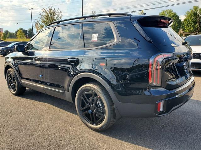 Photo of 2025 Ebony Black Kia Telluride